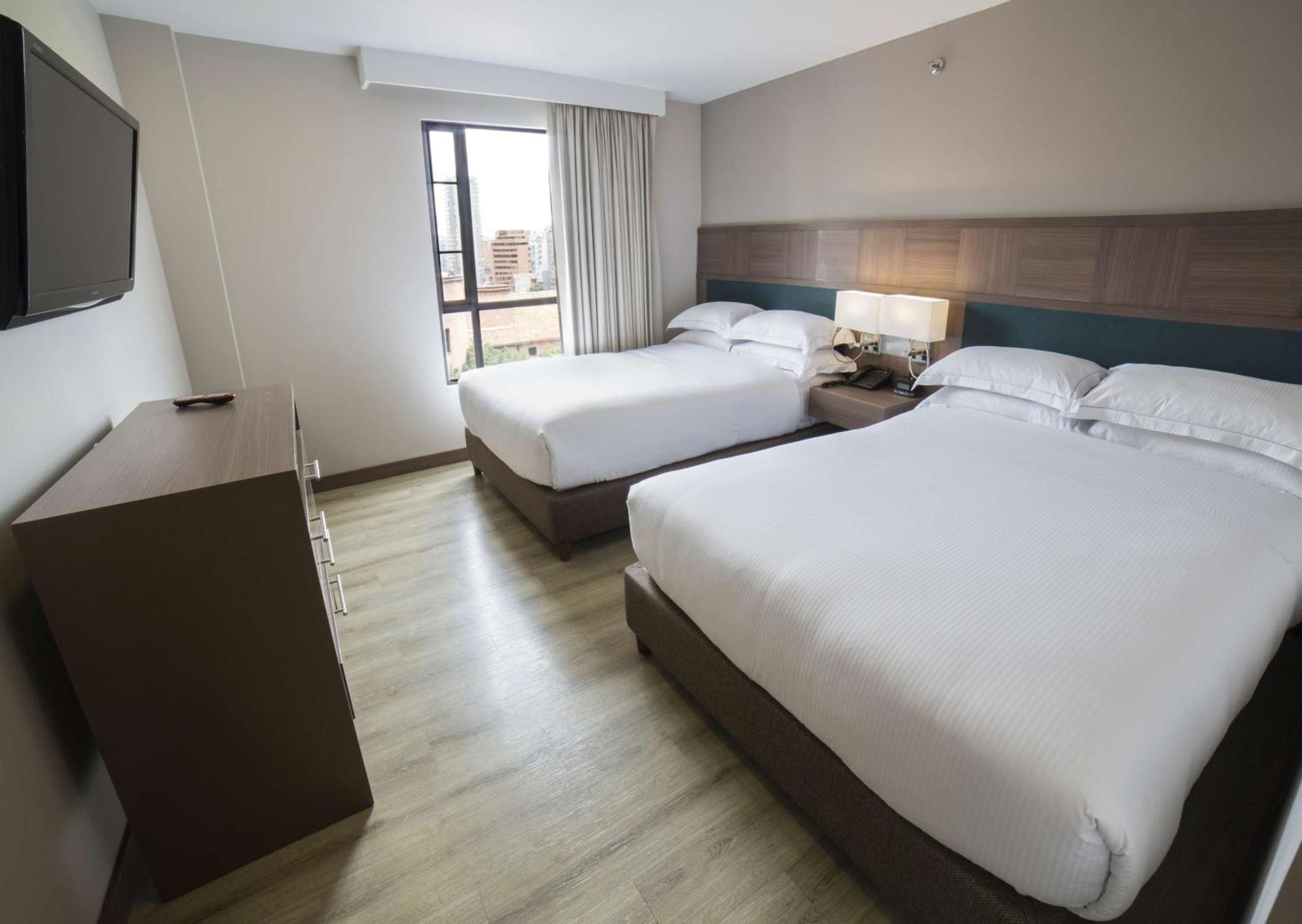Embassy Suites by Hilton Bogotá - Rosales Exterior foto A typical room at the Hilton Garden Inn