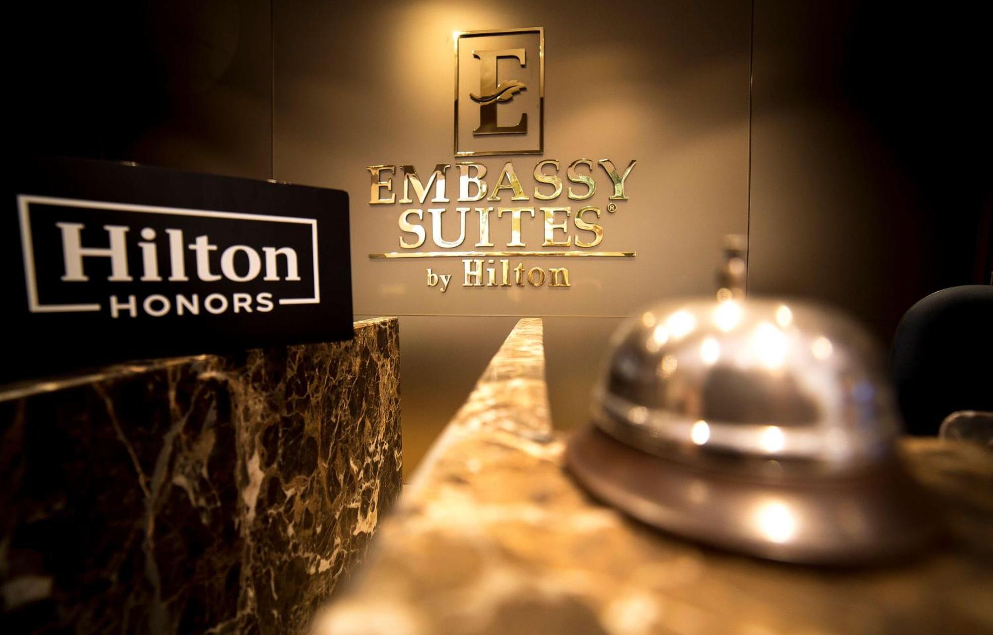 Embassy Suites by Hilton Bogotá - Rosales Exterior foto Hilton Honors logo at the Embassy Suites by Hilton in San Francisco