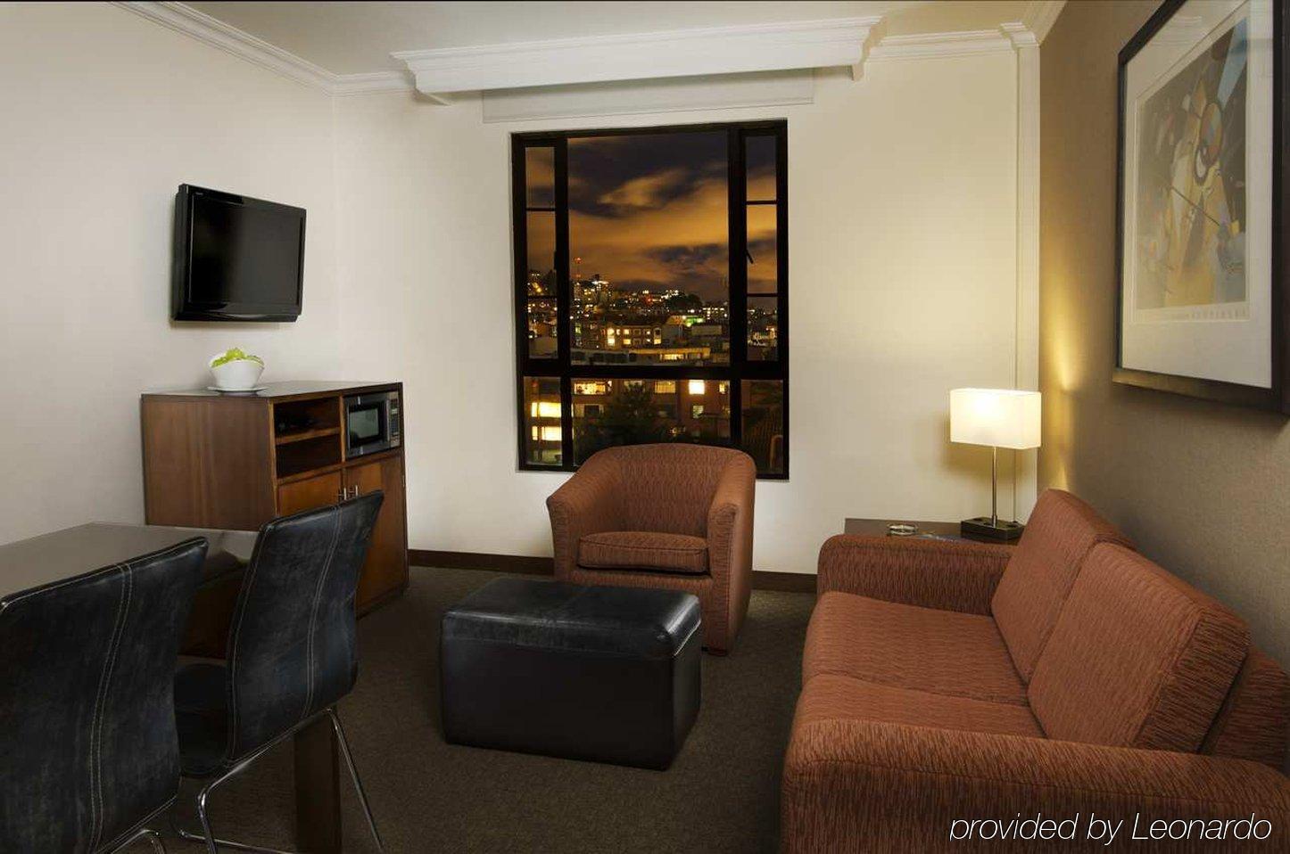 Embassy Suites by Hilton Bogotá - Rosales Exterior foto A typical room at the hotel